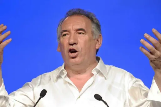 Présidentielle 2017: les Français préfèrent Bayrou à Sarkozy