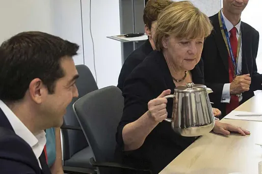 Angela Merkel et Alexis Tsipras - PHILIPPE WOJAZER / POOL / AFP - 1280x640
