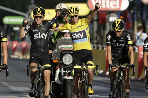 Froome sur les Champs (1280x640) Kenzo TRIBOUILLARD/AFP