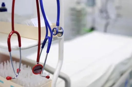 médecins hôpital 1280x640