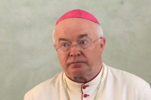 Vatican : l'ancien nonce jugé pour pédophilie est mort