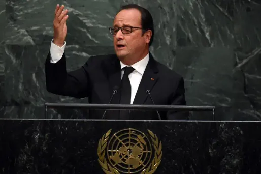 Hollande : "encore beaucoup de travail avant un accord" sur le climat