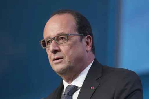 Chômage : Hollande annonce 150.000 formations prioritaires en 2016