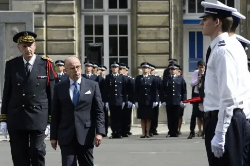 13.10 cazeneuve 1280