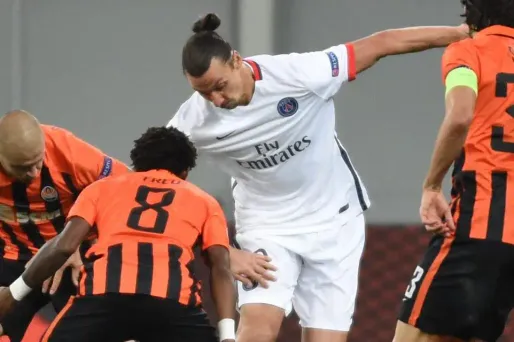 Ibrahimovic face au Chakhtior Donetsk (1280x640) Pascal GUYOT/AFP