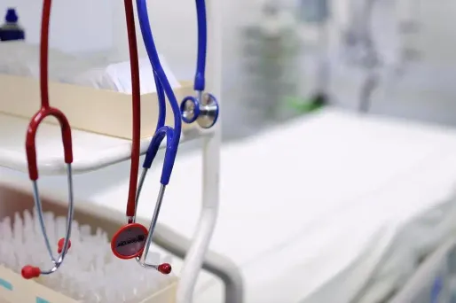 Les médecins protestent notamment contre la généralisation du tiers-payant, qui permettra au patient de ne plus avancer de frais.