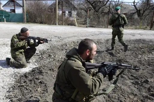 Ukraine : le report du scrutin des séparatistes salué par l'UE