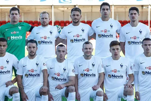 Les joueurs d'Hamilton ont disputé une rencontre de championnat d'Ecosse avec le maillot de l'équipe de France, dimanche après-midi.