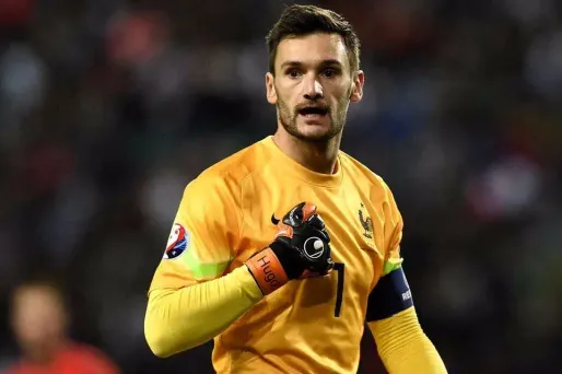 Equipe de France : "on soutient Karim et Mathieu", assure Lloris