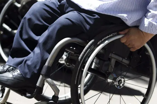 Adultes handicapés : le gouvernement retire sa mesure contestée