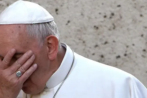 Fini la "vie de pharaon" au Vatican, martèle le pape François