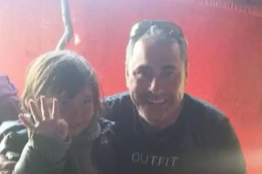 Rob Lawrie et la petite afghanne, Bahar.