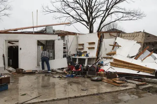 Au moins 28 morts dans la déferlante de tornades aux Etats-Unis