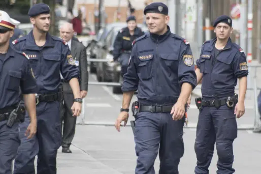 La police autrichienne a indiqué qu'elle renforcera la sécurité des événements publics ainsi que les contrôles sur les routes de la capitale et du reste du pays.