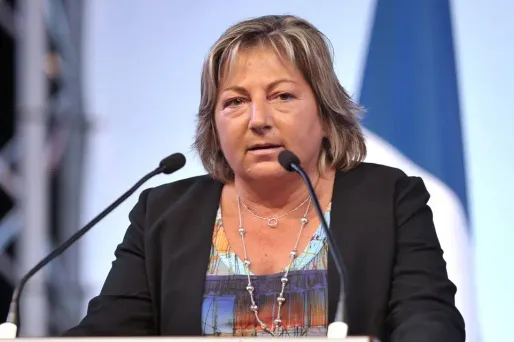 La maire de Calais démissionne du Sénat