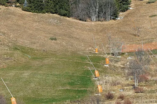 Une piste de ski à l'Alpe d'Huez, le 16 décembre 2015