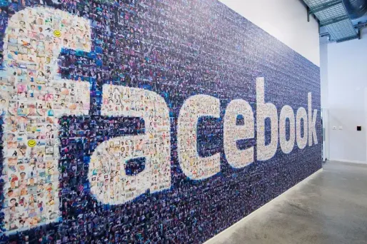 Facebook supprimera les contenus racistes sous 24 heures.