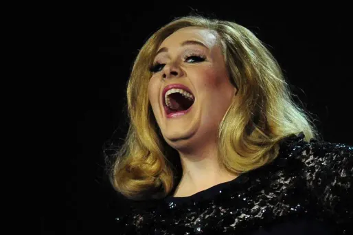 Etats-Unis : le nouvel album d'Adele cartonne en deuxième semaine