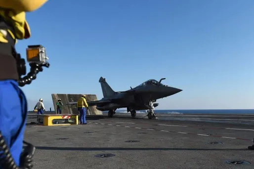 Quatre soldats syriens tués dans un raid aérien de la coalition