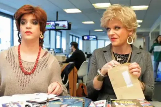 Du lundi au vendredi dans le Petit Journal de Canal +, Alex Lutz et Bruno Sanches, refont le monde avec humour.