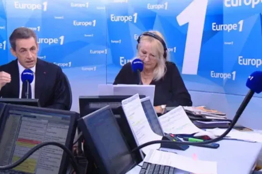 Hollande haut dans les sondages ? Sarkozy appelle à "hiérarchiser" l'information