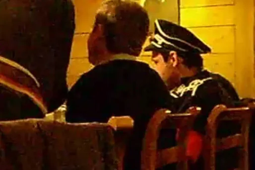 Un Britannique avait porté un uniforme et des insignes nazis lors d'une soirée arrosée dans un restaurant de Savoie en 2011.