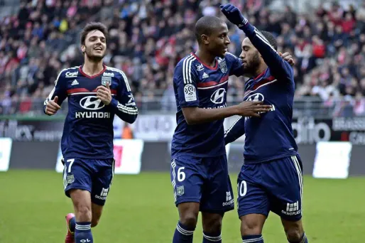 Foot-Ligue 1 : Lyon s'impose à Reims