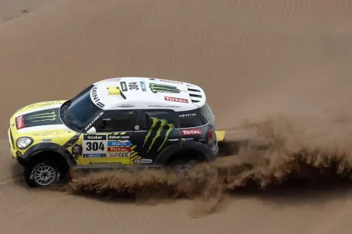 L'Espagnol Nani Roma a remporté le Dakar voiture sur sa Mini.