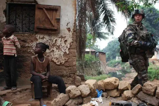 Une patrouille française dans les rues de Bangui.