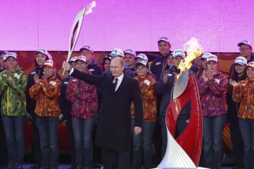 Poutine : "je n'ai aucun doute sur le fait que les Jeux rapprocheront les nations les unes des autres".