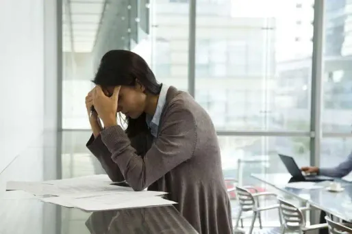 Selon une étude de Technologia, trois millions de travailleurs français sont au bord de l'épuisement professionnel.