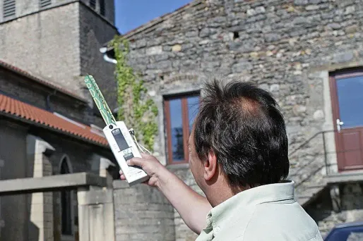 L'Assemblée a adopté jeudi une proposition de loi de compromis pour limiter l'exposition aux ondes électromagnétiques.