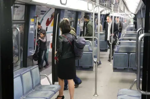 Le niveau d'ondes électromagnétiques du métro parisien est "très nettement en-dessous des seuils réglementaires", selon la RATP.