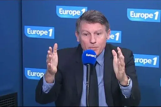 "Quenelle" de deux lycéens : la colère de Peillon