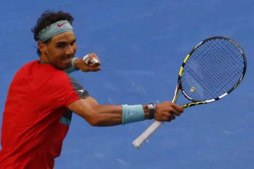 Rafael Nadal bataille mais se qualifie