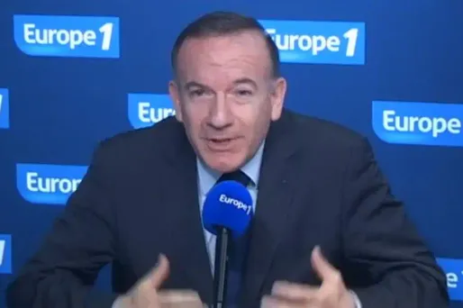 Taxis : Gattaz "n’accepte pas le blocage de Paris"