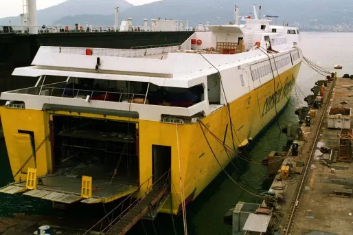 Grève à la SNCM : Corsica Ferries prend le relais pour le fret