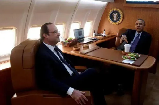 François Hollande et Barack Obama à bord d'Air Force One.