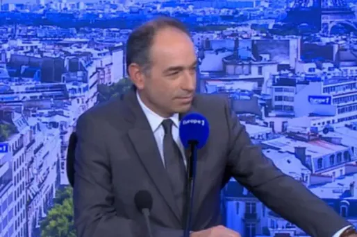 Copé : "J'ai une différence avec mes aînés, je suis président de l'UMP"