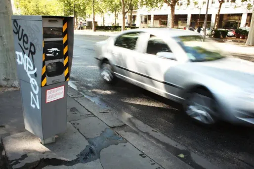 Des radars fixes "double face" bientôt testés