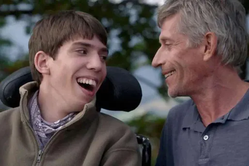 Fabien Héraud et Jacques Gamblin sont le fils et le père dans le film De toutes nos forces.