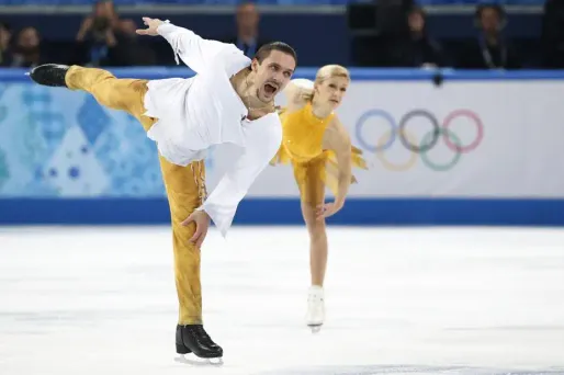 JO-Patinage : doublé russe en couples