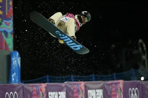 JO-Snowboard : Farrington sacrée en half-pipe