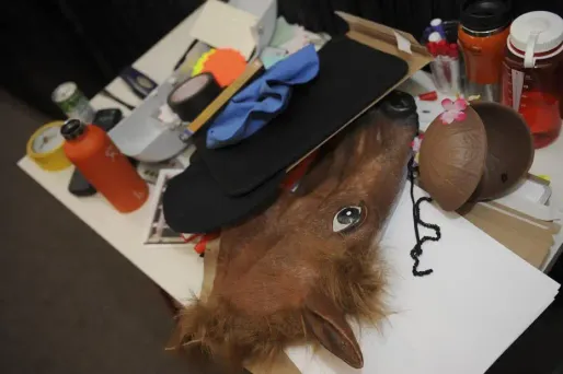 AirBnb : son appartement loué pour une orgie