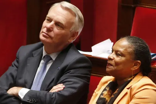 Ecoutes : "les règles ont été scrupuleusement respectées", dit Ayrault