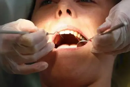 Gels des tarifs : les dentistes appellent à la grève