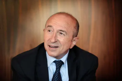 Le socialiste Gérard Collomb résiste à Lyon