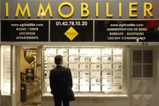 Les frais d'agence vont bientôt baisser