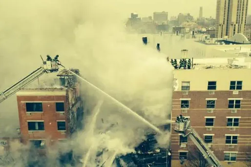 New York : deux immeubles s'effondrent à Harlem après une explosion
