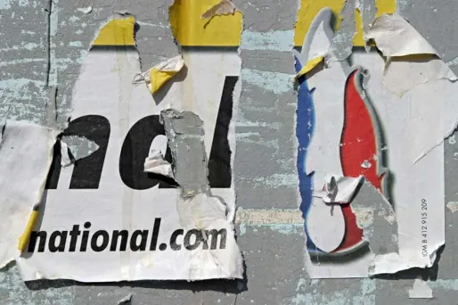 Les forces de l'ordre pensaient tomber sur les auteurs d'un braquage et sont allées contrôler le candidat FN et des militants en train de coller des affiches.